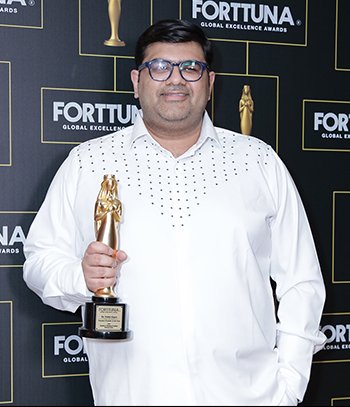 Dr. Nabhit Kapur