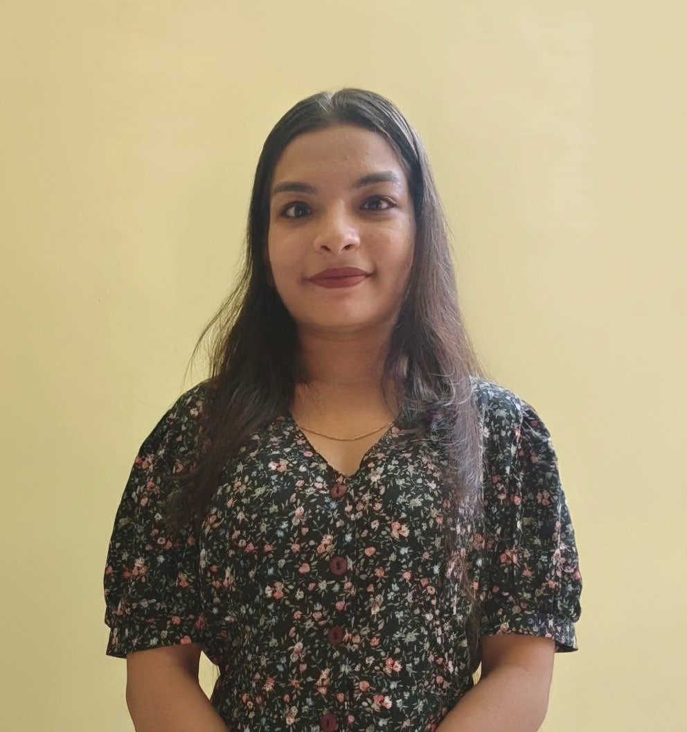 Riya Shah - Social Media Manager